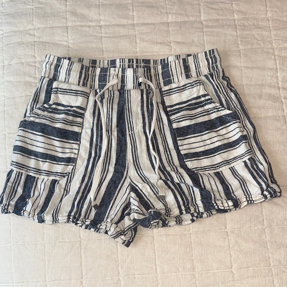 Time and Tru Navy and White Striped Women's Cargo Shorts